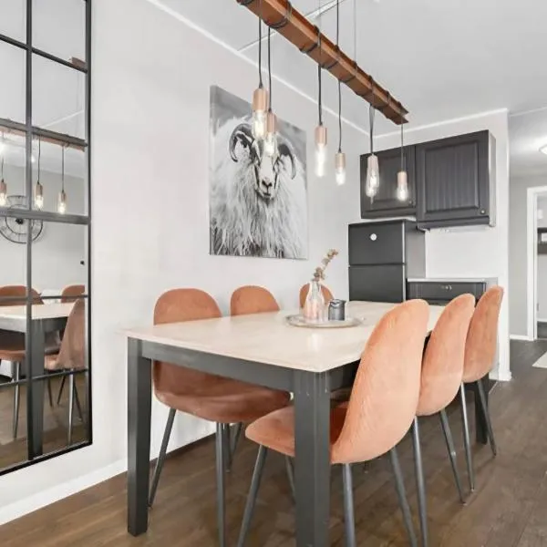 Mountain apartment Norefjell Ski in ski out, hotel i Surteberg