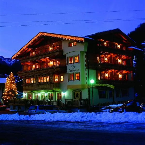 Hotel Garni San Nicolò, hotel v destinaci Pozza di Fassa