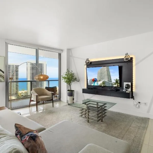 BeachWalk Resort - VIP TOWER - OCEANVIEW UNIT 3 BEDROOM & 3 BATHROOM, hotel in Hallandale Beach