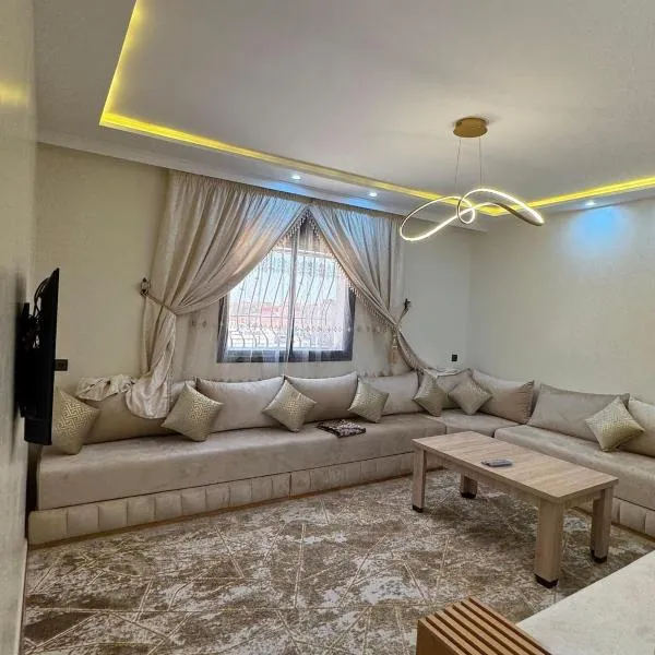 Cozy Bright Family Apartment Near City Center, ξενοδοχείο σε Tagadirt