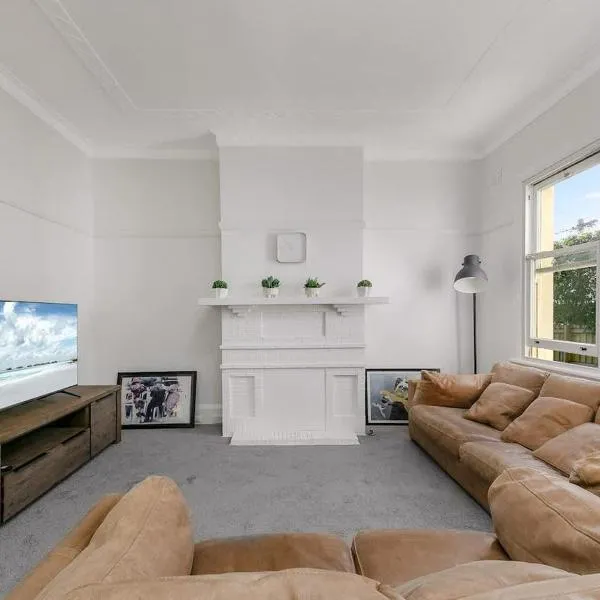 Mosman Hideaway w Waterview Spacious, ξενοδοχείο στο Σίδνεϊ