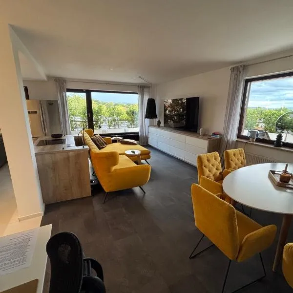 Penthouse mit Whirlpool, Traumblick und großer Dachterrasse, hotel in Bad Salzuflen