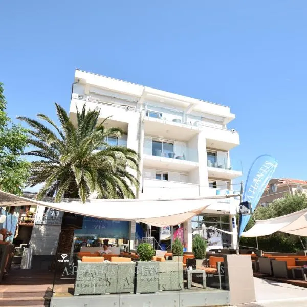 Apartments Lofiel, hotel u gradu Novalja