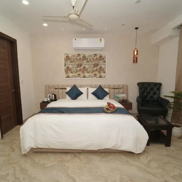 Hotel Chandigarh View # Luxury in Budget # Lift # Restaurant, hotel in Chandīgarh