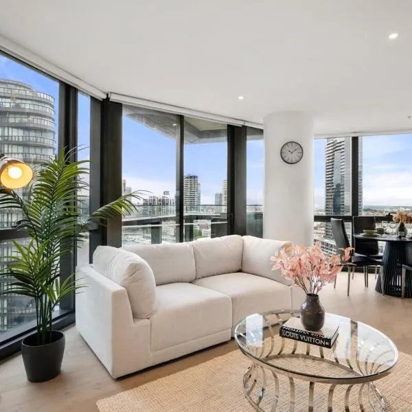 Docklands Waterfront Luxury Views with Pool and Gym, hotel en Melbourne
