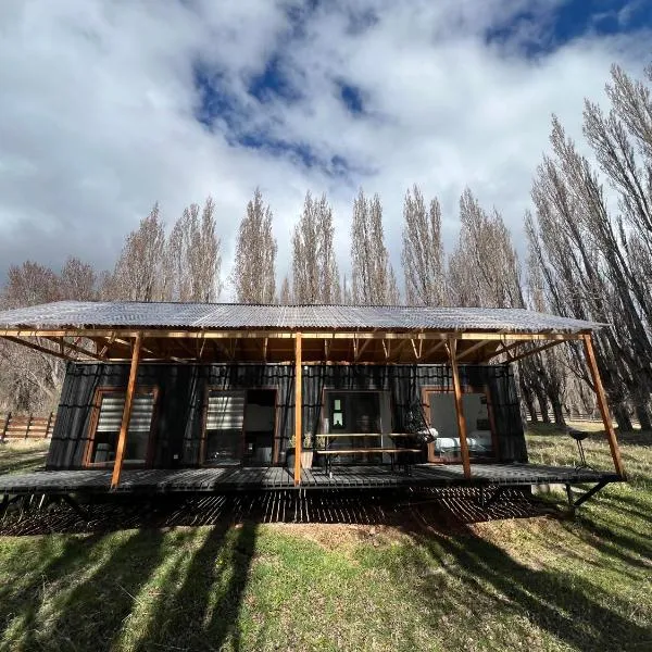 Cabaña entre alamos, hotel v destinaci Coihaique