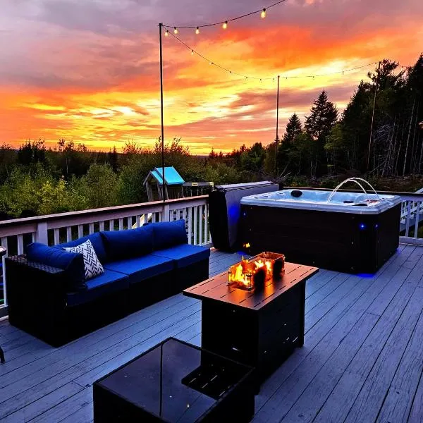 Bear Mountain Lodge. 560 Acre Wooded Estate., hotel Robbinstonban