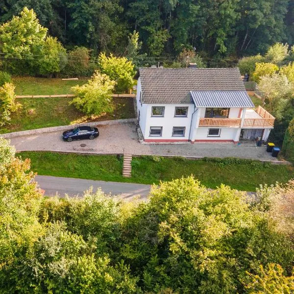 Ferienhaus Kronenburg, hotel in Dahlem