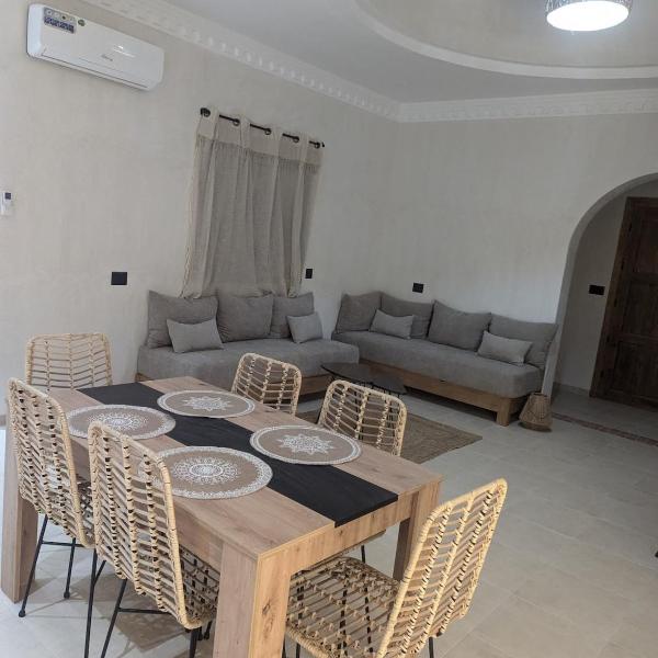Magnifique villa typique avec piscine privée, El Guecheïne