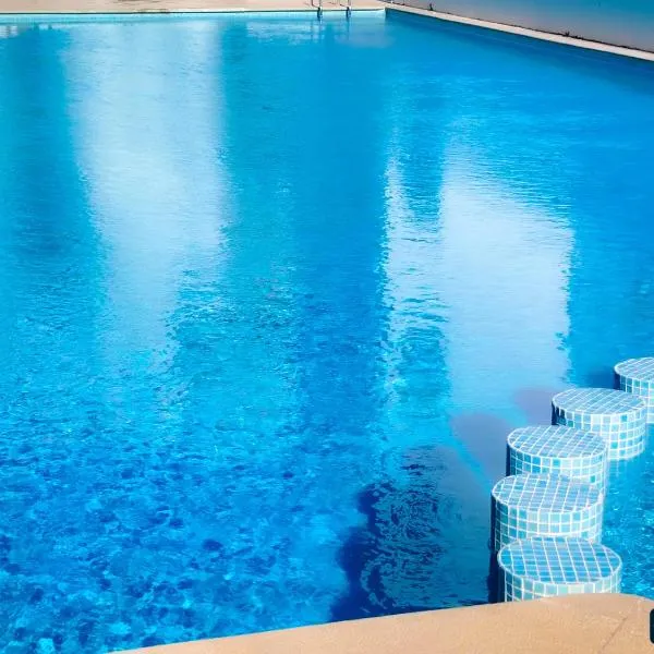 Apartement de Luxe sur la plage de Achakar complexe avec piscine N2, hotel i Tanger