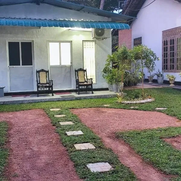 TN Travel Inn - Katunayake，位于卡图纳耶克的酒店