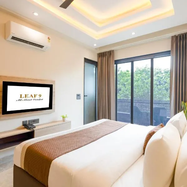 Leaf 9 Grand, Near Udyog vihar and Yashobhoomi, hotel in Gurgaon