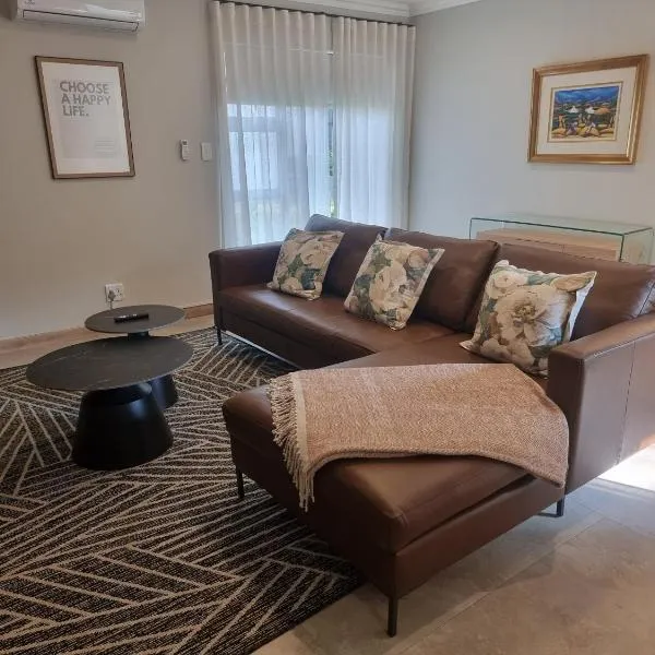 Edward Suites, Apartment 1، فندق في بريتوريا