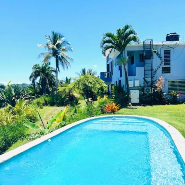 Swim & Paint Art Retreat, hotel a Las Piedras
