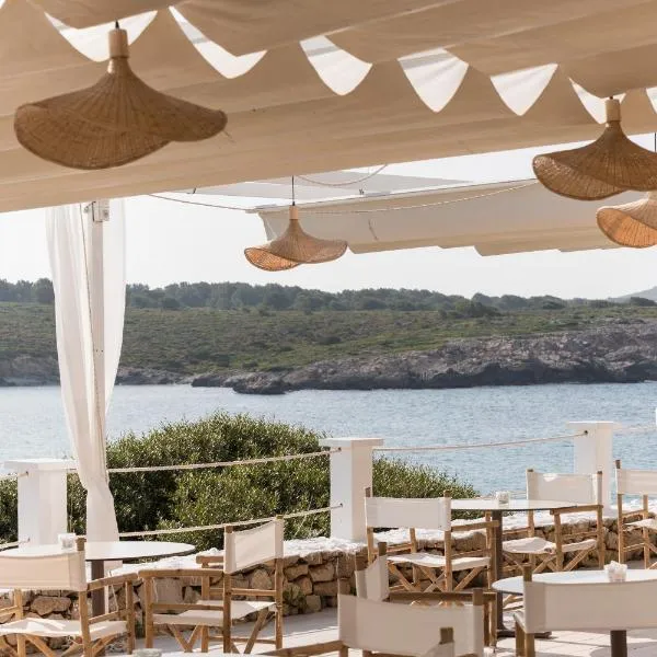 Beach Club Menorca, hotel en Son Parc