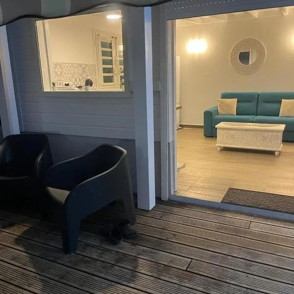Logement cosy avec piscine proche de l'aéroport, hotel din Ducos