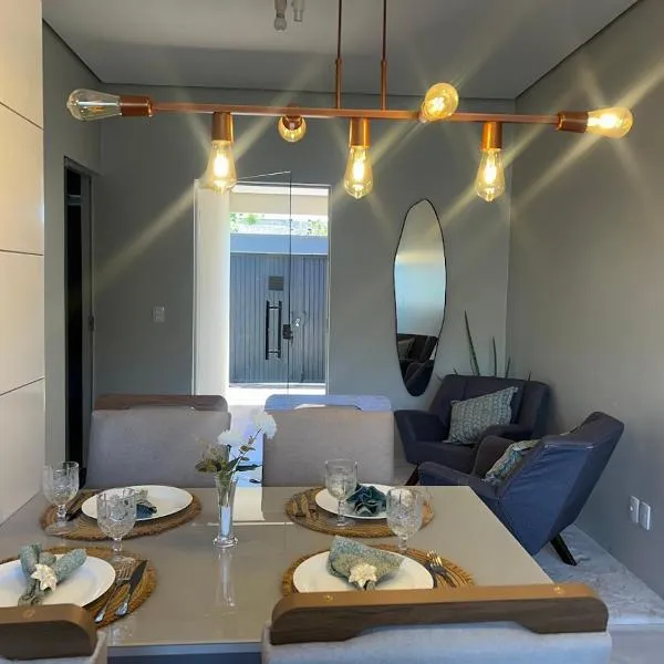 Casa 02 - Casa com 2 quartos, próximo a rodoviária e aeroporto, hotel in Palmas