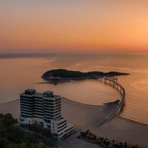 Renebleu by Sol Beach, hotel in Goseong