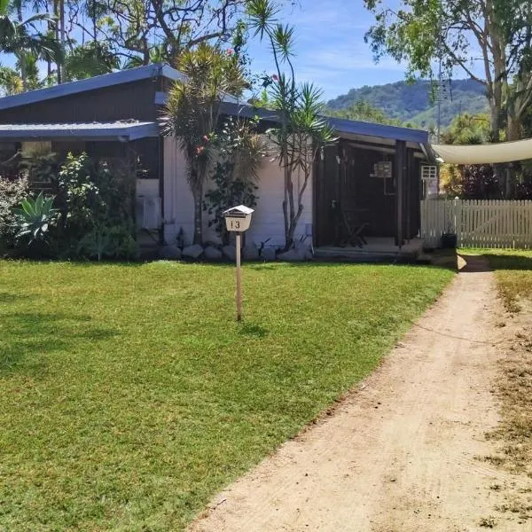 13 Sextant Drive, hotel in Nelly Bay