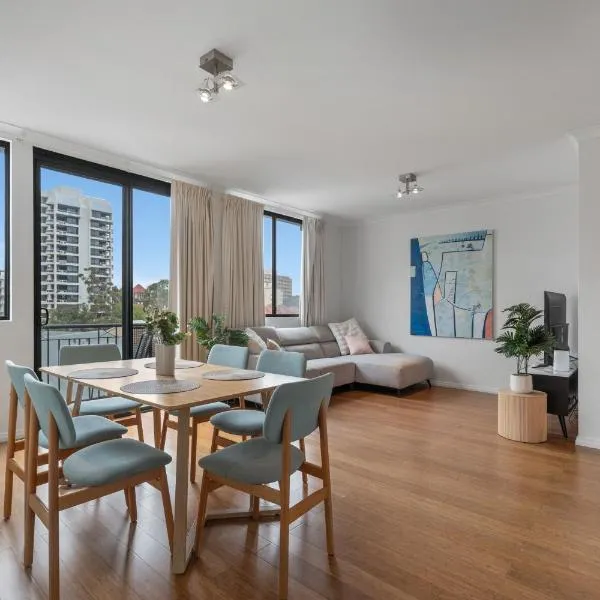 East Perth modern 2 Bedroom with Pool & parking, hotel v destinaci Perth