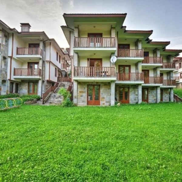 Aparthotel Raikov Ski Lodge, khách sạn ở Pamporovo