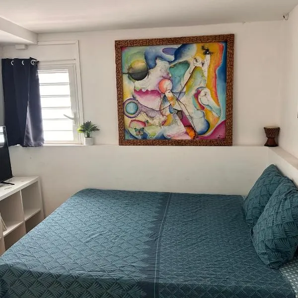 Logement indépendant St leu dans les bas, ξενοδοχείο σε Saint-Leu