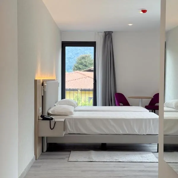 Lake & More Suite Hotel, viešbutis mieste Paratikas