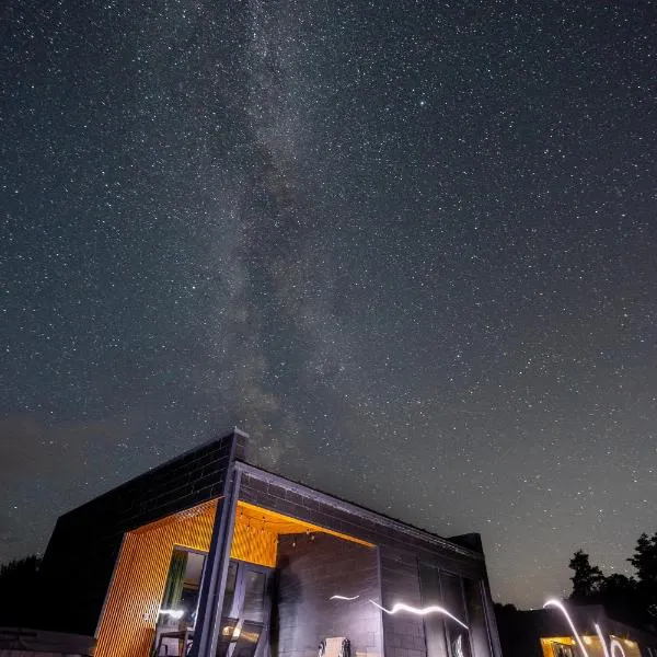 Laimeskalni – hotel w mieście Koknese