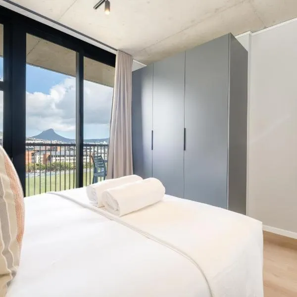 Riverlands - Mountain View 1-BR Premium Apartment, ξενοδοχείο στο Κέιπ Τάουν