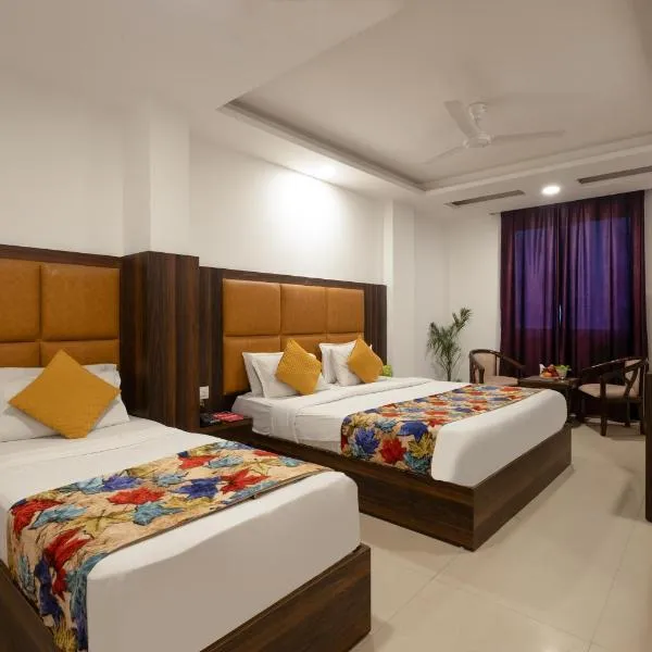 Hotel GRAND TELA Premium Near Airport- FREE Airport Drop, hotel in New Delhi