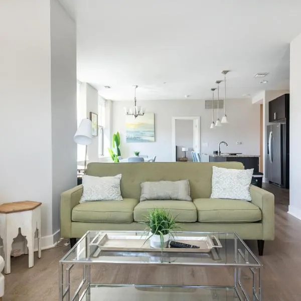 2B 2BA Luxury Downtown Suite Rooftop Deck & Gym, hotel en Baltimore