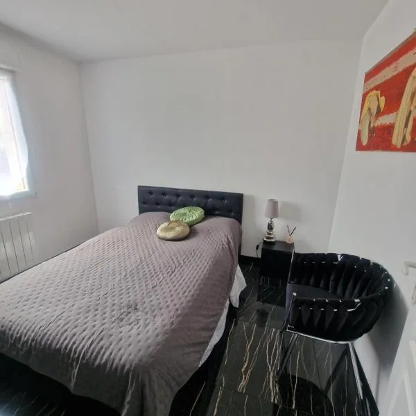 Appart RDC spacieux, hotel in La Ferrière