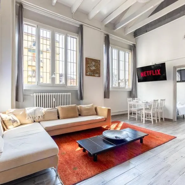 Large Loft Porta Romana with free Wi-Fi, hotel v Miláně
