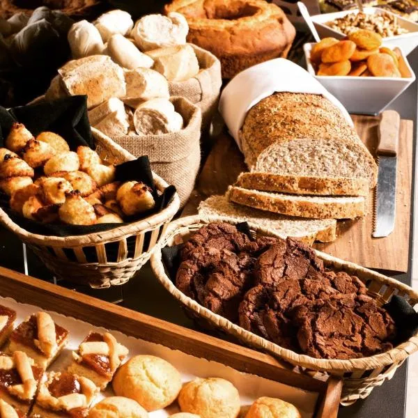 Holiday Inn Rosario by IHG, khách sạn ở Rosario