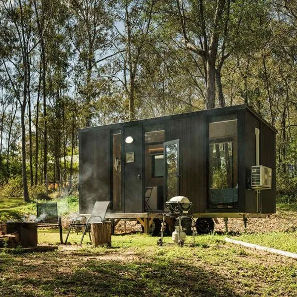 Birdsong Haven by Tiny Away, hotel in Logan Village