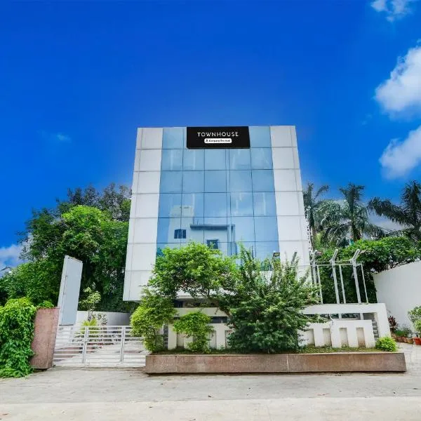 Super Townhouse Nagpur Airport Formerly Flora Inn, hotel in Dhantoli