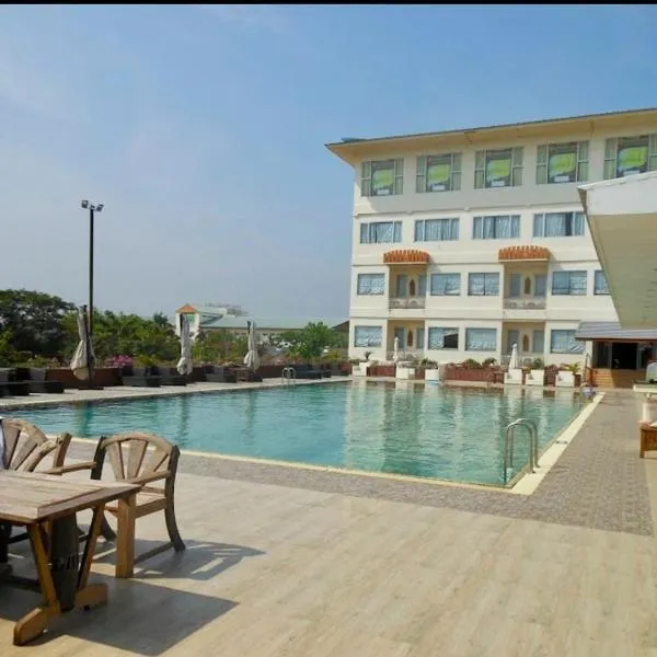 New Siya Hotel, hotel en Maha Sarakham