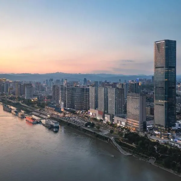 Wyndham Grand Yichang Riverside، فندق في ييتشانغ