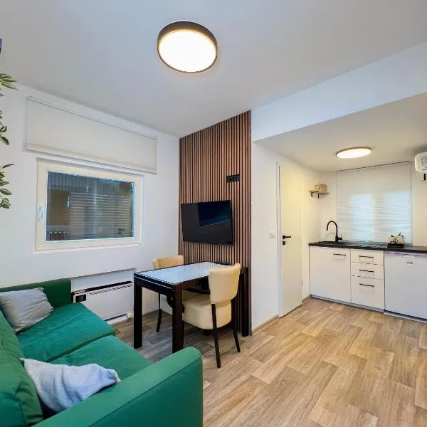 Hiška pod hrastom, G110 Podčetrtek, Aqualuna, Olimia、ポッチェトルテクのホテル