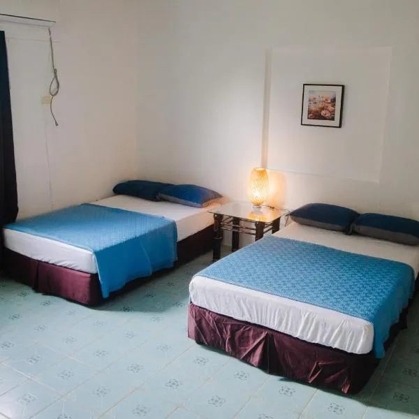 Tinian Island Haven, Emerald Unit Apartment:  bir otel