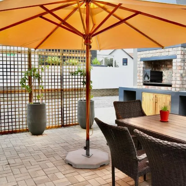 Dream Oasis Self-catering Luxury Home、スワコプムントのホテル