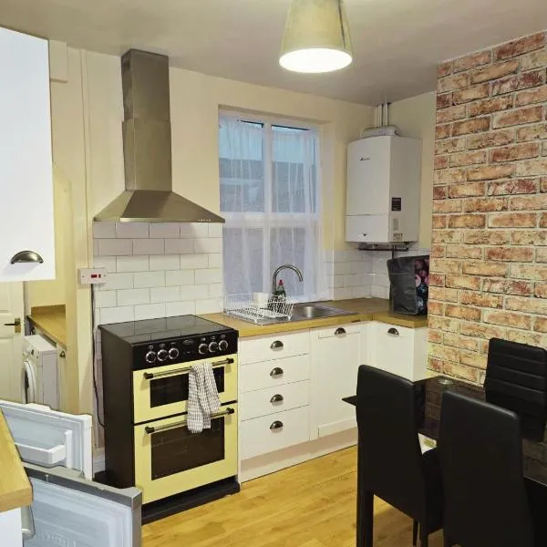 Entire Banbury House - Walking Distance To The Station & Shops, Hotel in Banbury