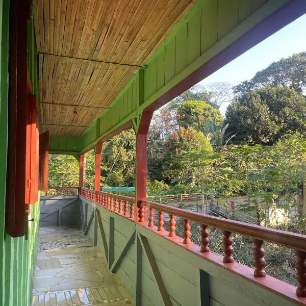 Casas Salomão, hotel in Santo António