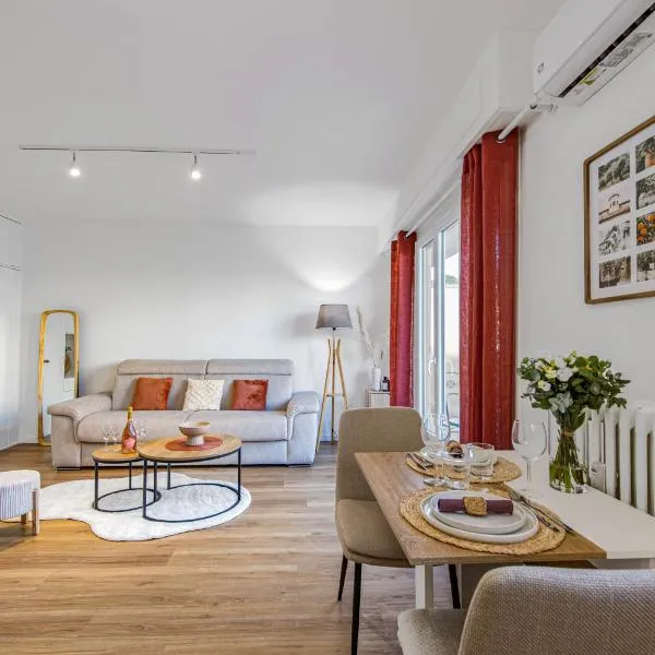 RESIDENCE DU CASINO - Somptueux studio en plein coeur de Menton, Hotel in Menton