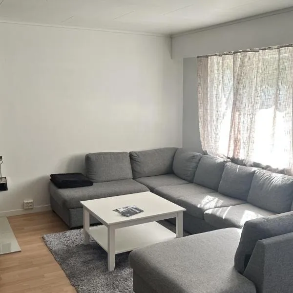 Koselig 3 roms leilighet på Rjukan, готель у місті Øverland