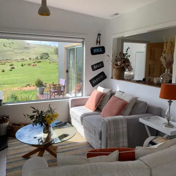 Merino Cottage Meadowbank Lake, Hotel in Ellendale