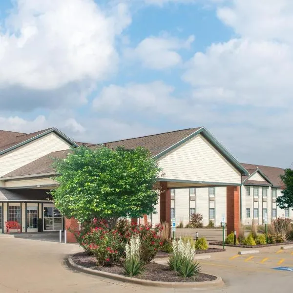 Ramada by Wyndham Springfield North, hôtel à Springfield