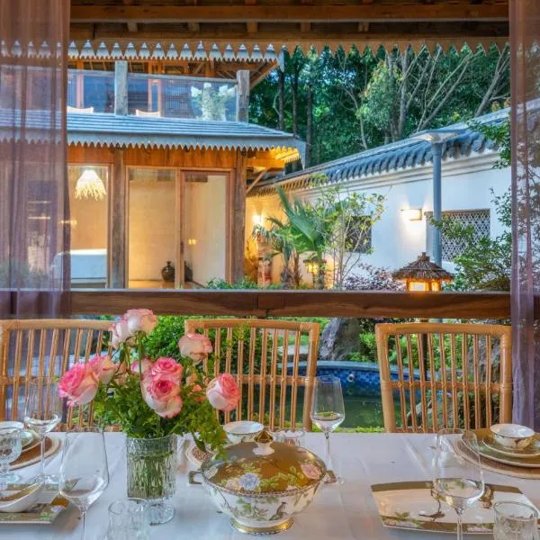 Floral Hotel Tengchong Wuwenju B&B, hotel di Tengchong