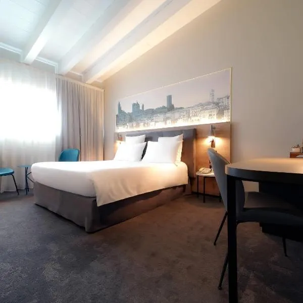 贝加莫中心多尔斯宫美居酒店 ,位于贝加莫的酒店