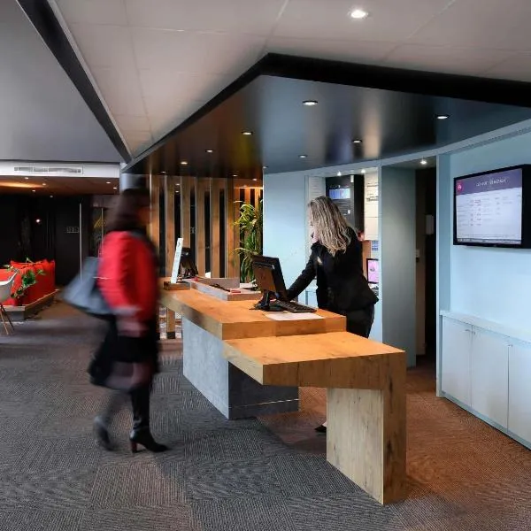 布列塔尼康泊宜必思酒店，位于奥登河畔的布雷特维尔的酒店